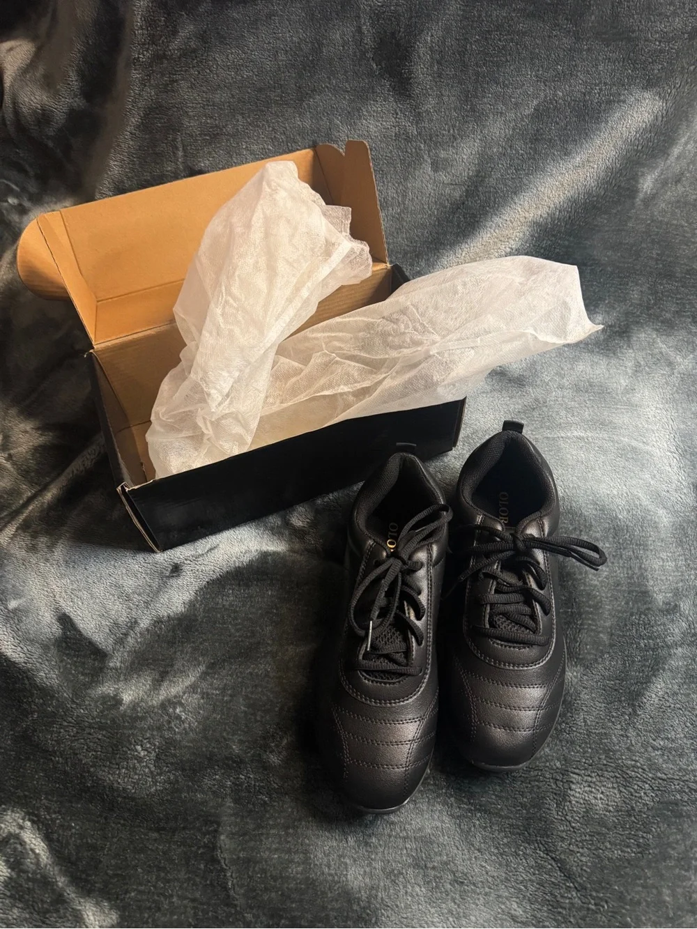 💜 OLORA Girls Cheerleading Shoes / Dance Sneakers 5 big kids -  NWT